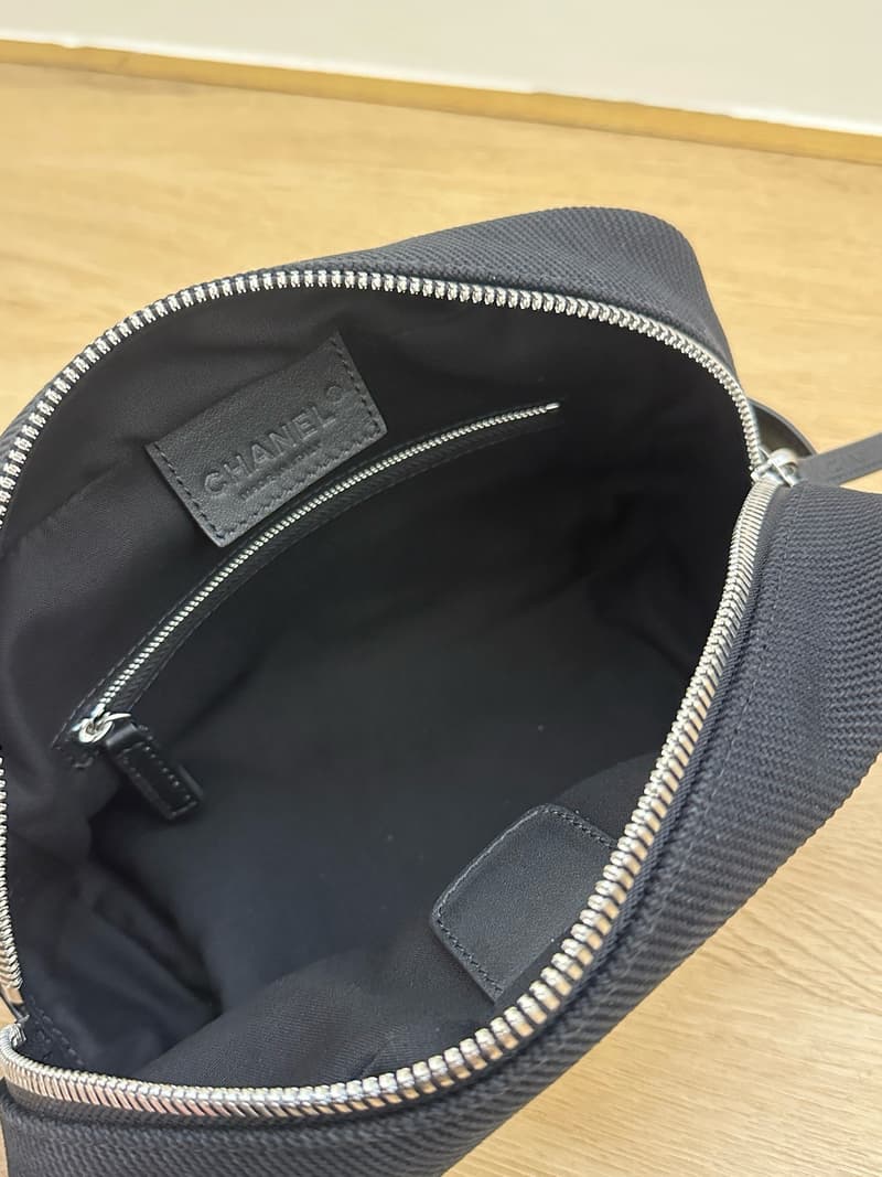 샤넬 26C 코코 비치 캔버스 파우치 스몰 (베이지/블루) 10