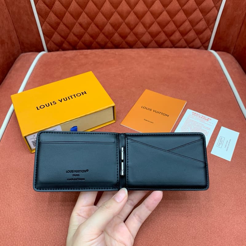 루이비통 대각선 카드지갑 (마놀로 그레인 레더) 8