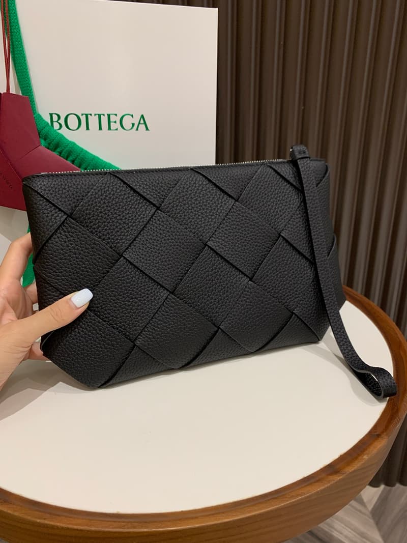 보테가 베네타 다이고 스몰 클러치 (그레인 카프스킨) 상세 1
