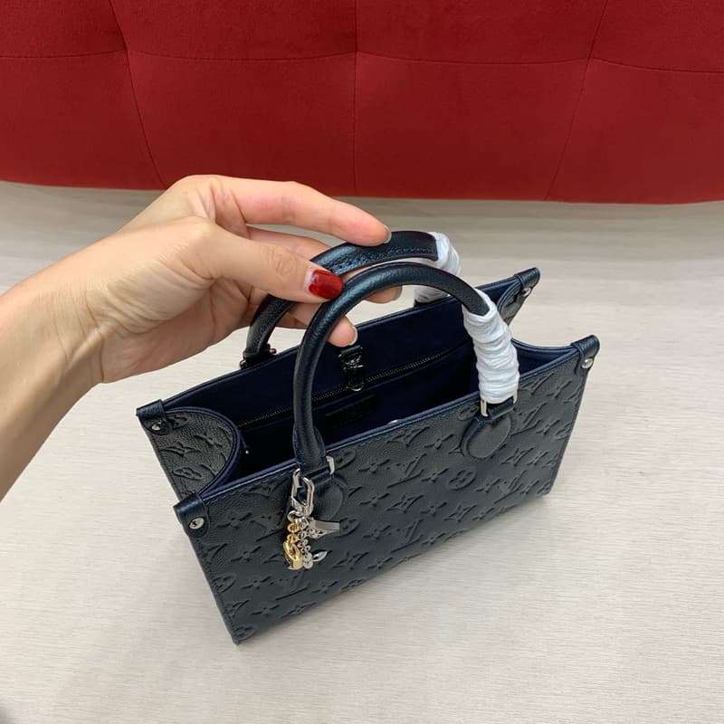루이비통 온더고 PM (진주광택 블루 그레인 레더) 8