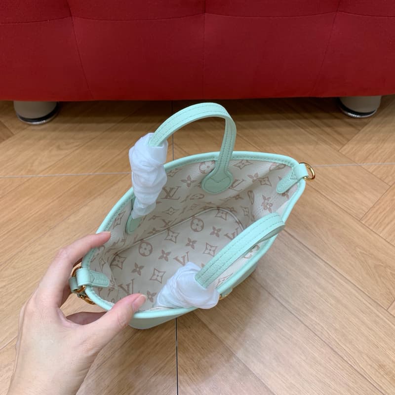 루이비통 네버풀 인사이드 아웃 BB (모노그램 캔버스 민트) 5