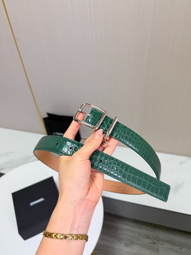 샤넬 더블 C 장식 크로커다일 패턴 레더 벨트 4