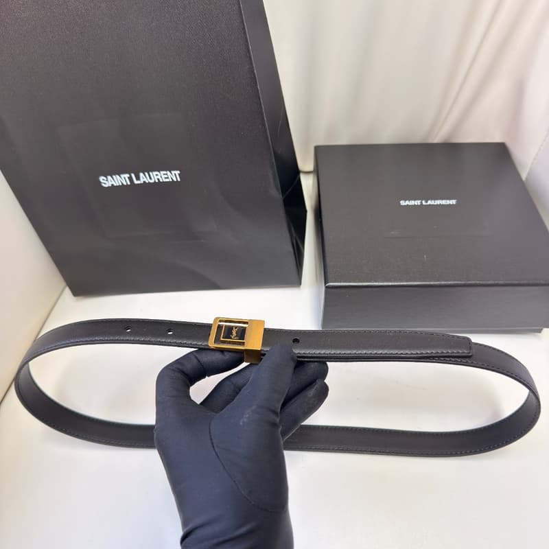 생로랑 YSL 라인 벨트 (블랙 카프스킨) 상세 1