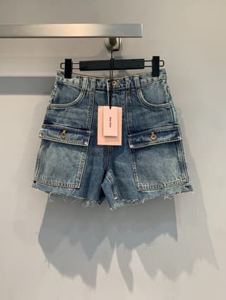 미우미우 워싱 워크웨어 데님 반바지