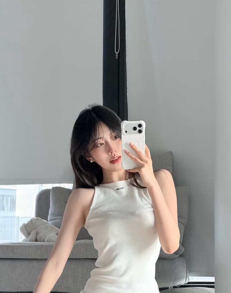 미우미우 베이직 조끼넥 순면 나시 8