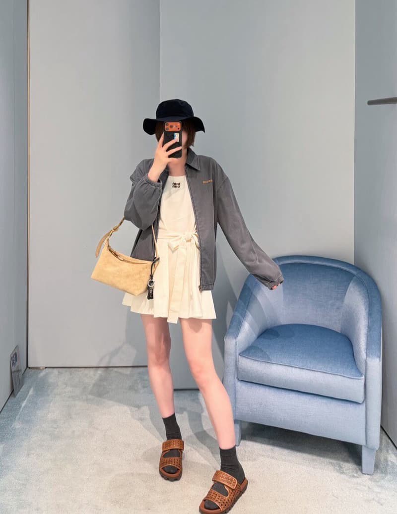 미우미우 워싱 그레이 반볼 자켓 9