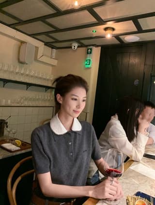 미우미우 탈부착 레이스 카라 니트 폴로 (캐시미어 혼방)