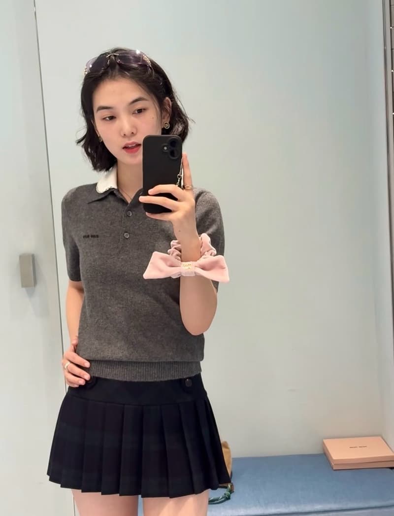 미우미우 탈부착 레이스 카라 니트 폴로 (캐시미어 혼방) 상세 2
