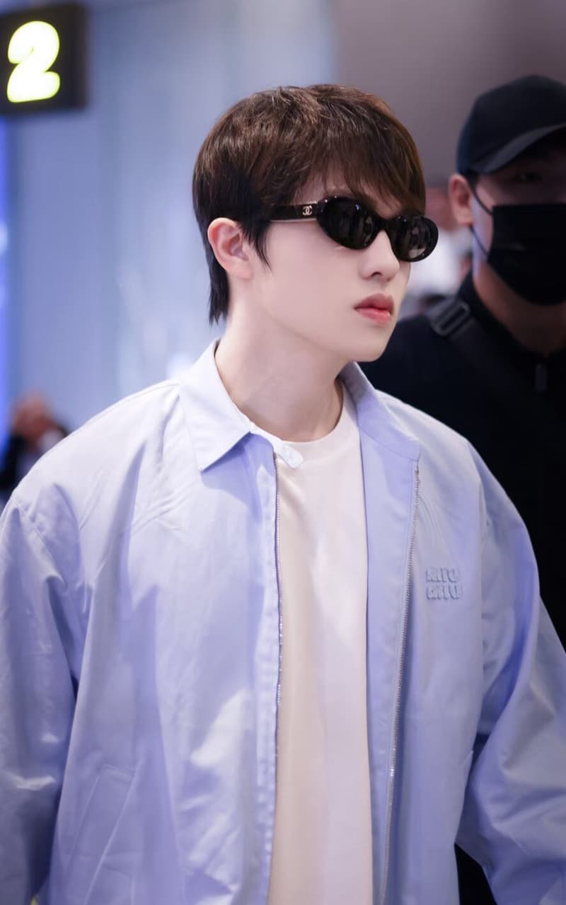 미우미우 라이트블루 코치 자켓 8