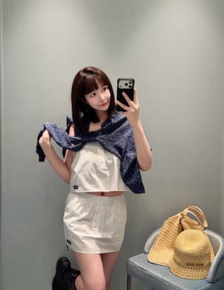 미우미우 화이트 포플린 밴딩 A라인 미니 스커트