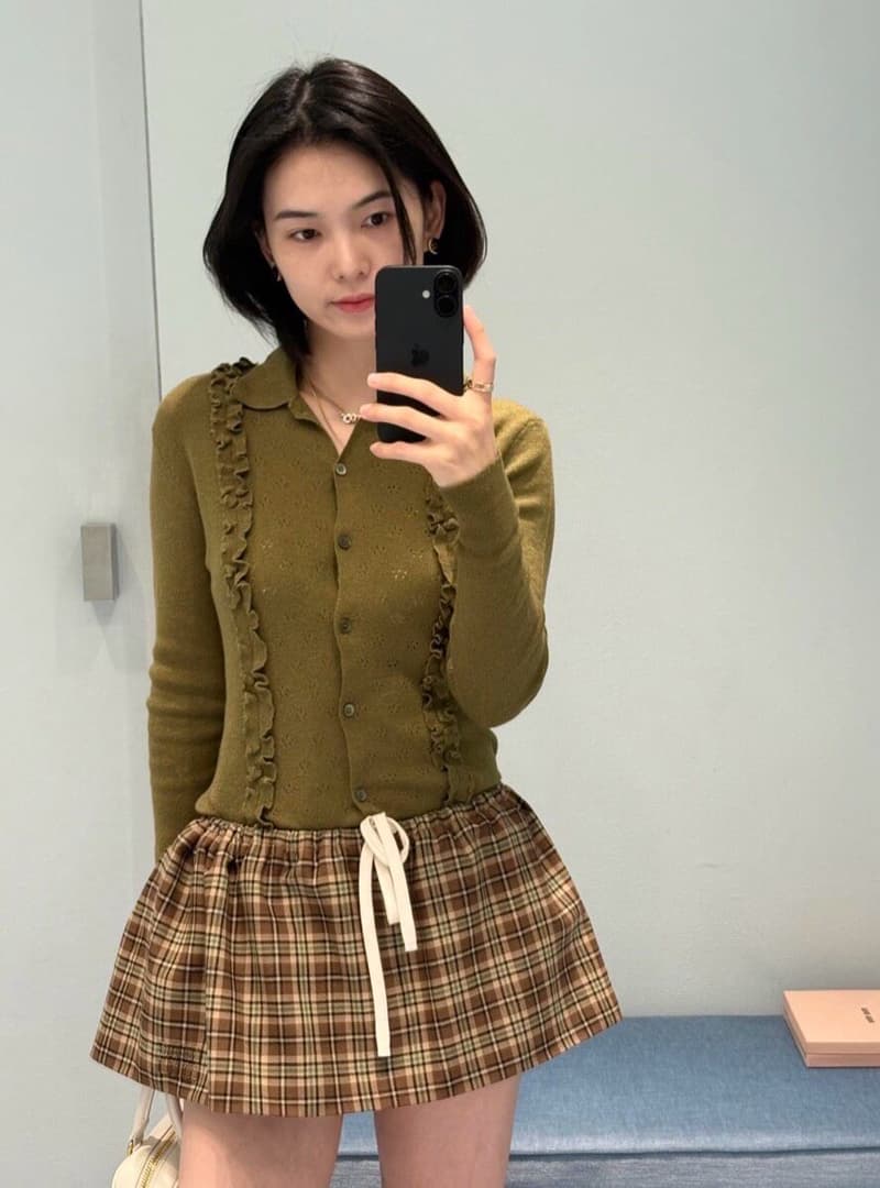 미우미우 복고 카키 목이버섯단 카라 캐시미어 실크 가디건 8