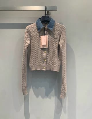 미우미우 데님 카라 케이블니트 카디건 (그레이)