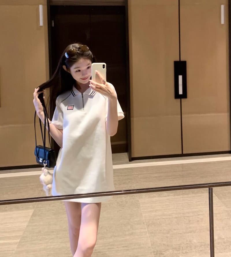 미우미우 화이트 블랙 배색 하프지퍼 폴로 니트 원피스 9