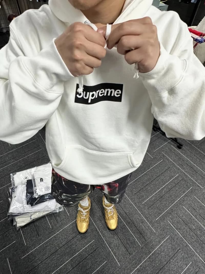 슈프림 박스로고 파리 10주년 한정 후드티 19