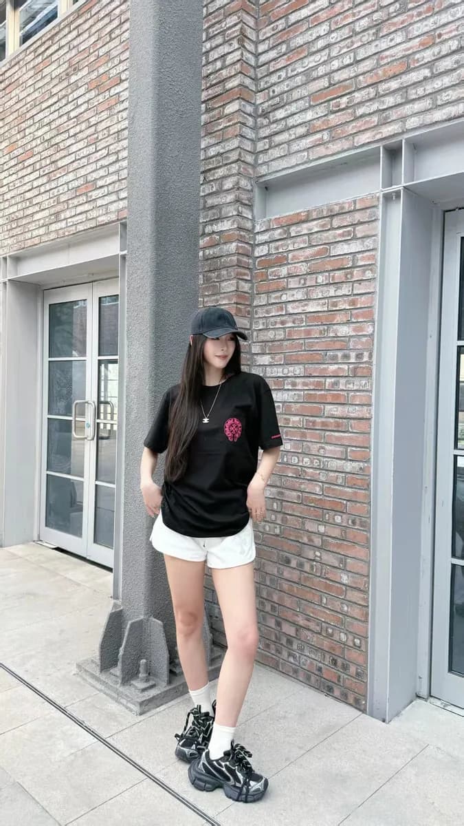 크롬하츠 말발굽 십자가 프린트 반팔 티셔츠 4