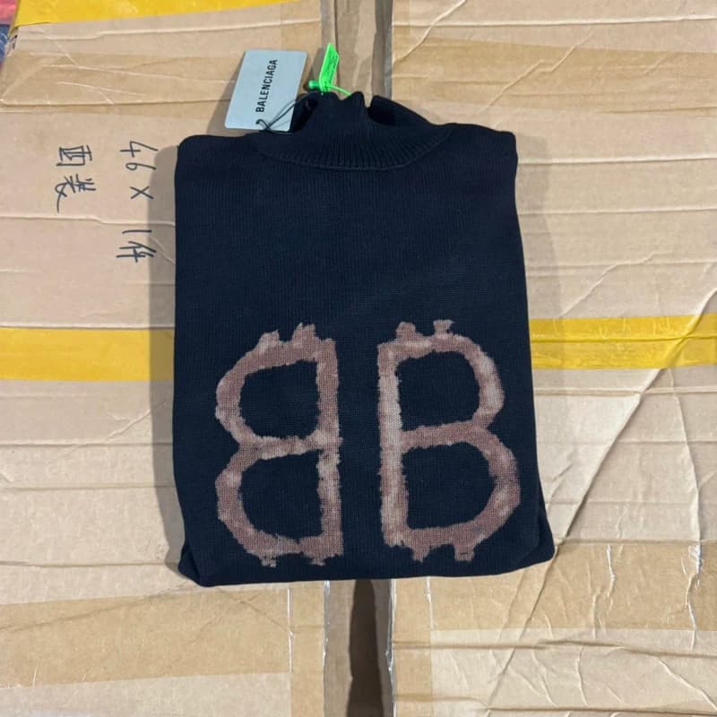 발렌시아가 BB 로고 스웨터 (오버사이즈) 상세 1