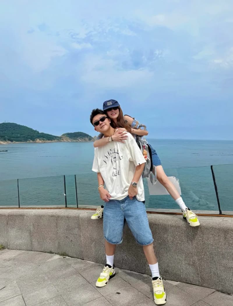 베이프 디컨스트럭티드 에이프맨 워시드 반팔티 5