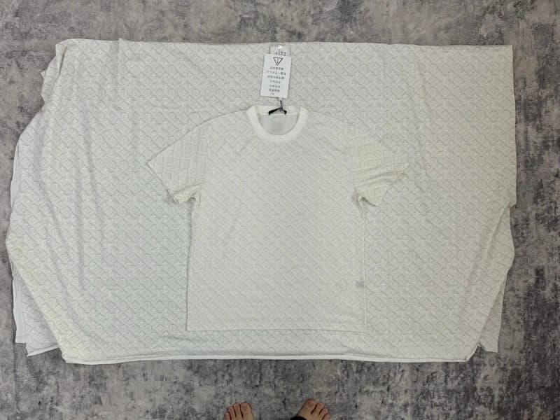 루이비통 MG 다크 패턴 반팔 티셔츠 상세 1