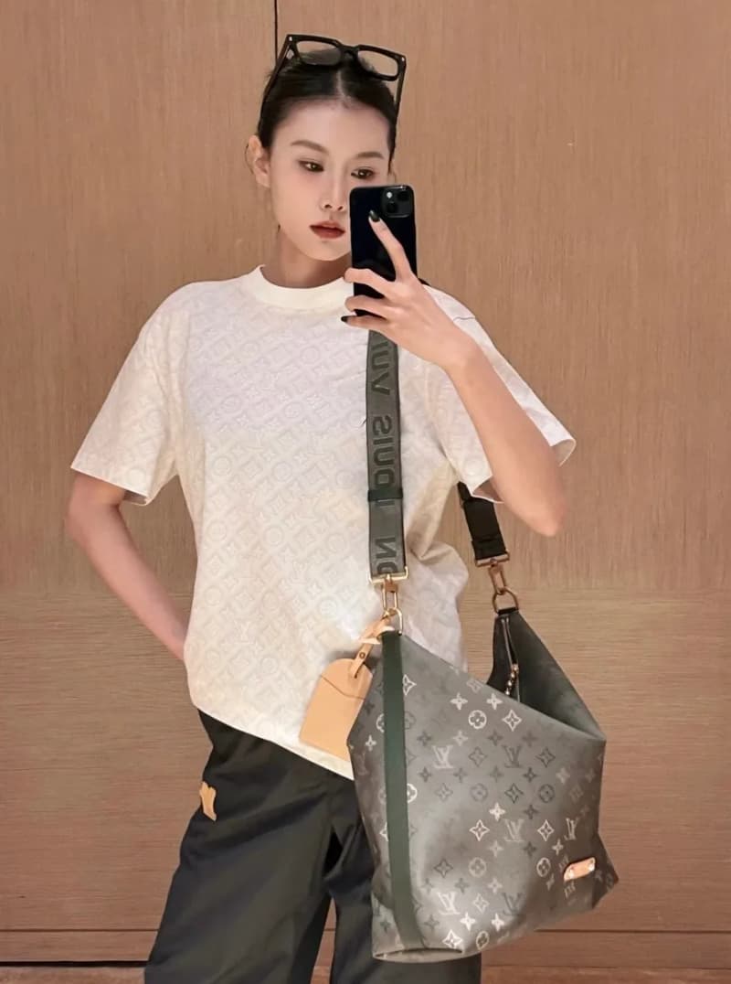 루이비통 MG 다크 패턴 반팔 티셔츠 8