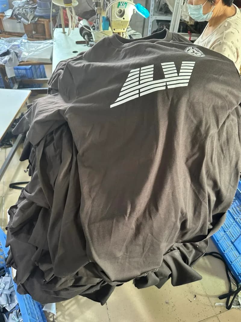 루이비통 LV 로고 프린트 반팔 티셔츠 12