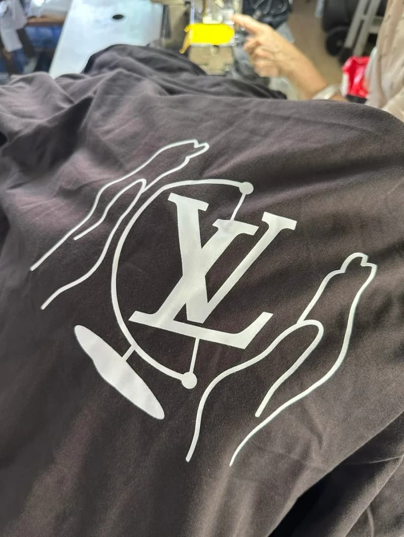 루이비통 LV 로고 프린트 반팔 티셔츠 13