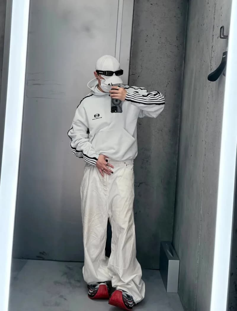 발렌시아가 더블링 파이브바 후드티 (코튼 테리) 3