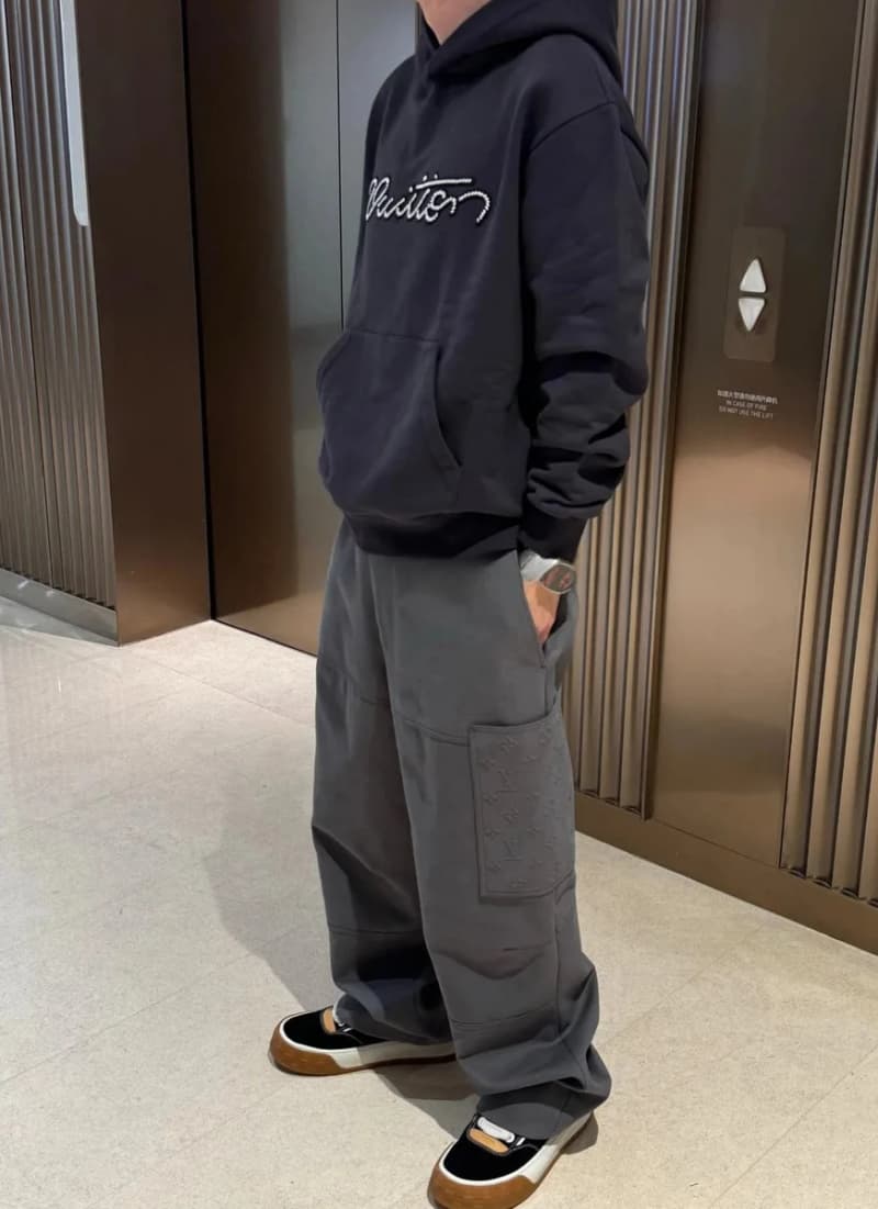 루이비통 브이 엠보싱 울 카고 팬츠 (그레이) 3