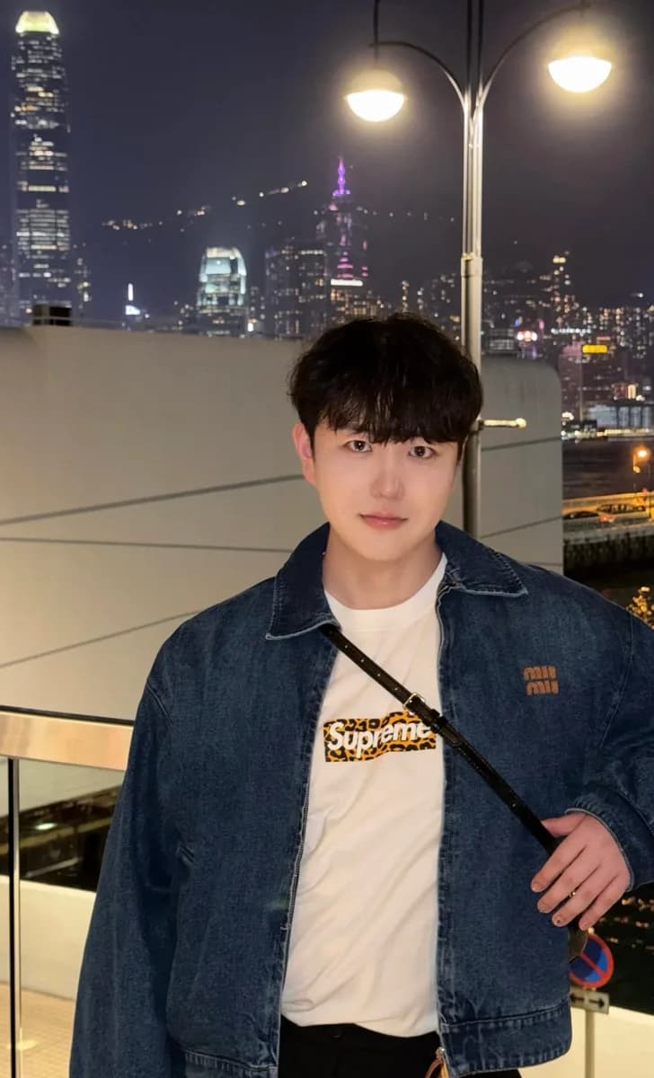 미우미우 로고 자수 데님 집업 자켓 4