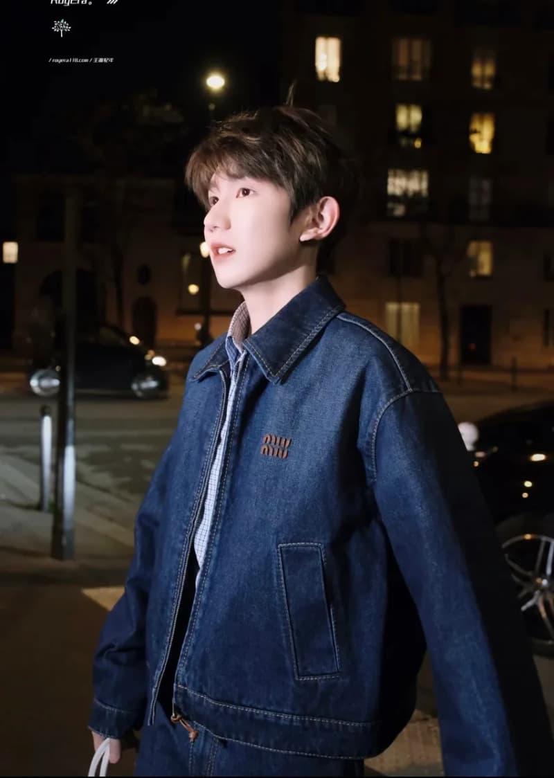 미우미우 로고 자수 데님 집업 자켓 3