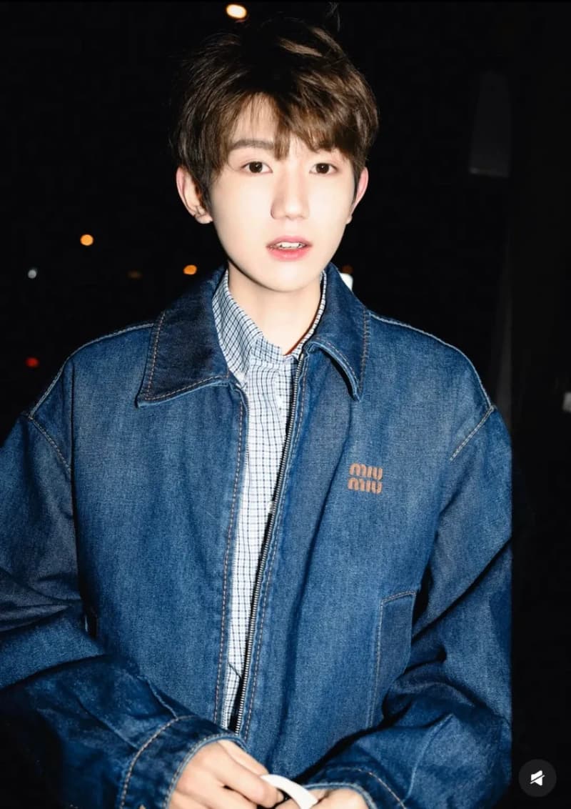 미우미우 로고 자수 데님 집업 자켓 7