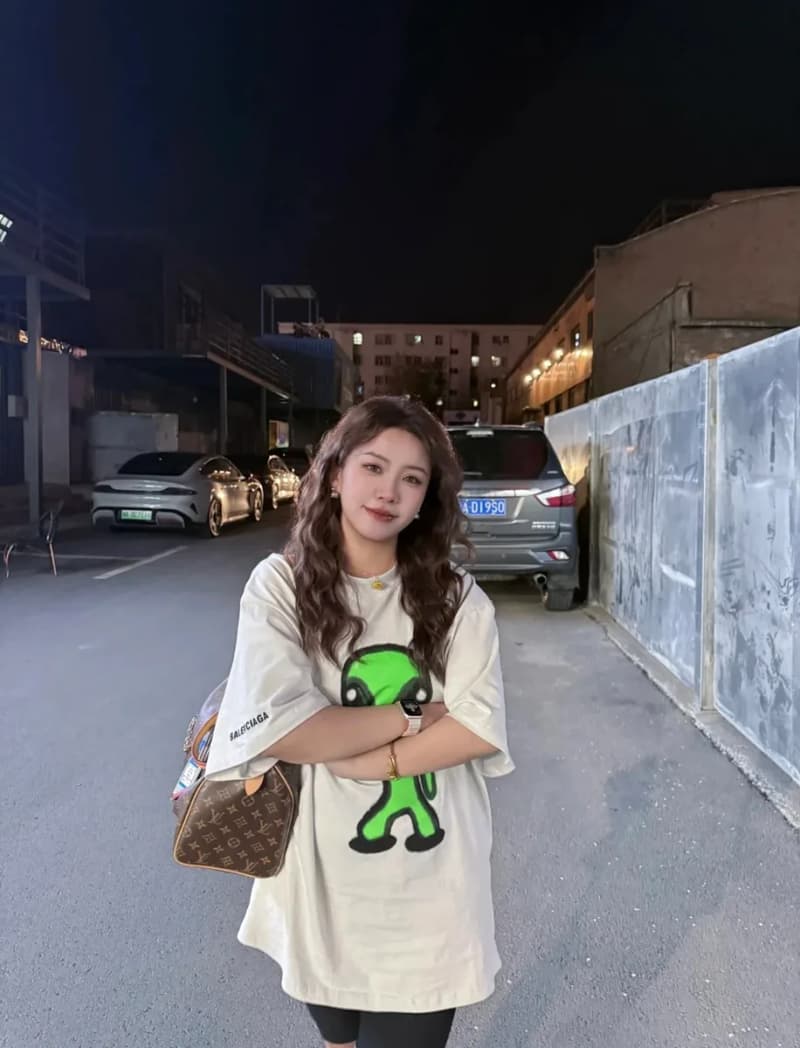 발렌시아가 알리엔 그래픽 반팔 티셔츠 10