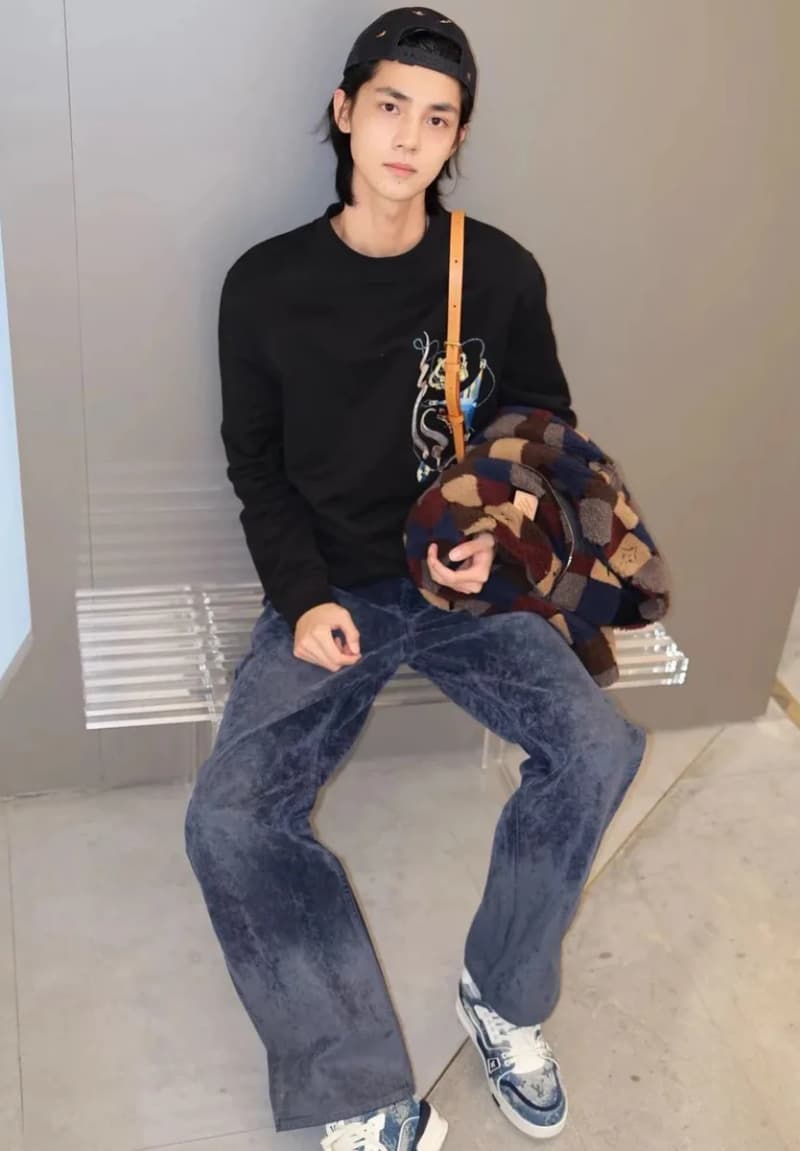 루이비통 크라운 자수 맨투맨 5