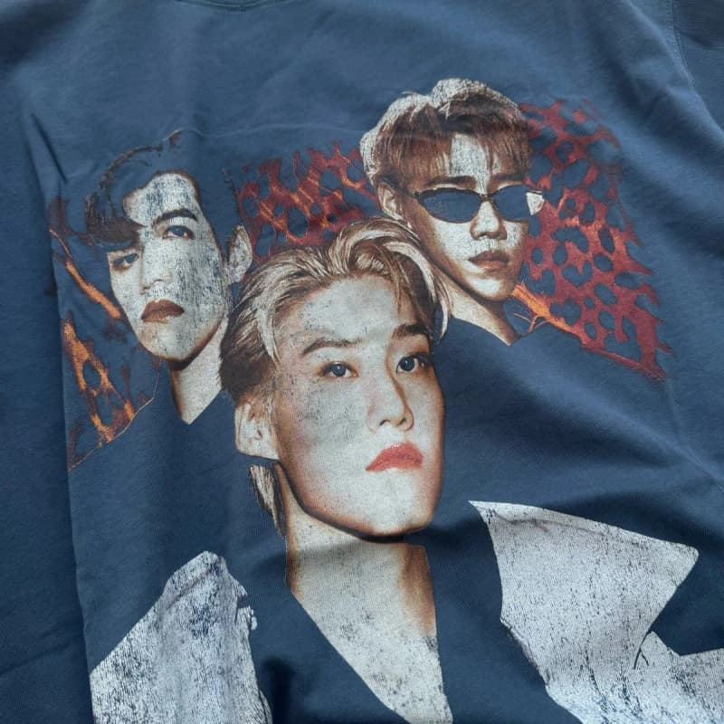 발렌시아가 포트레이트 반팔 티셔츠 (네이비) 14