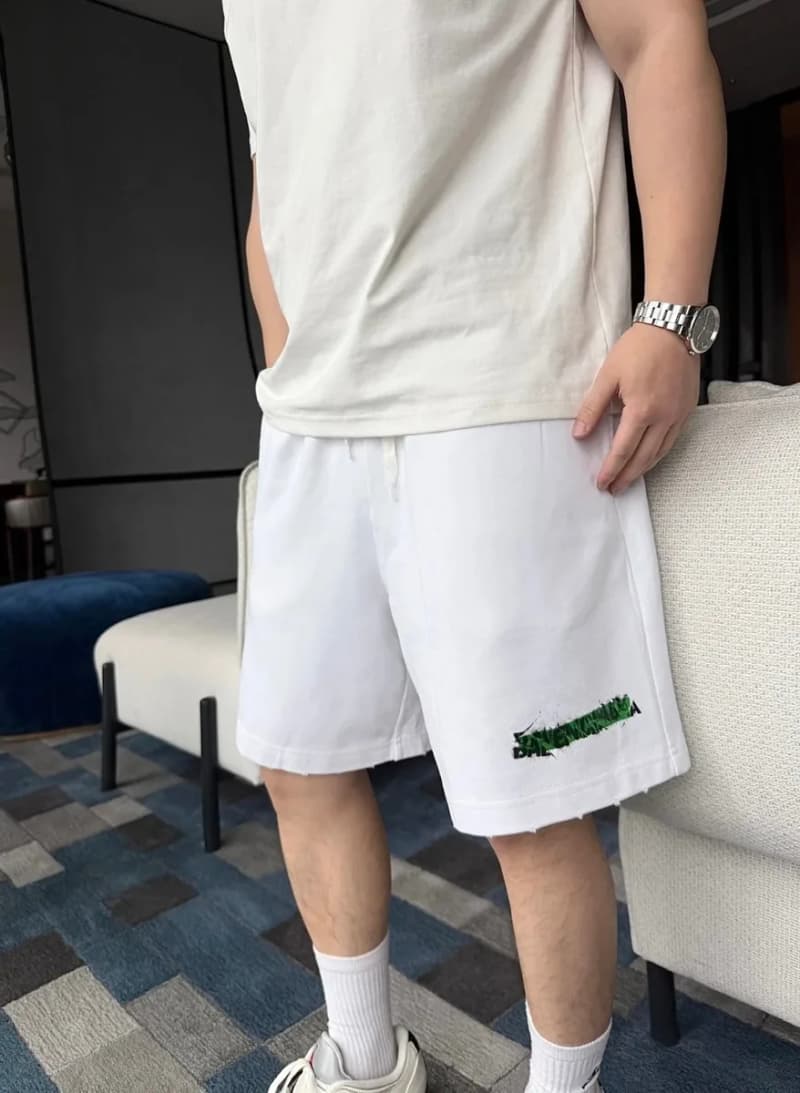 발렌시아가 그린 러버 스트립 반바지 상세 2