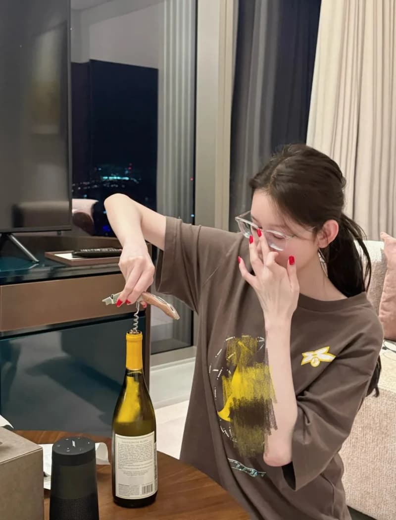 루이비통 어스 오빗 크리스탈 반팔 티셔츠 (브라운) 13