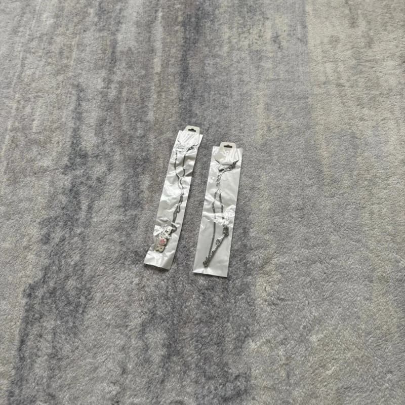 디올 CD 슬로건 목걸이 (다이아몬드 장식) 14