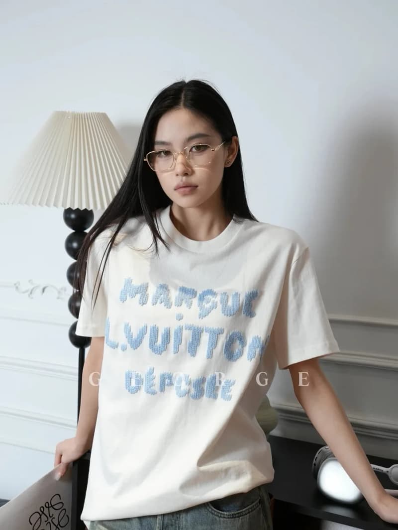 루이비통 마르그 로고 울 자수 반팔 티셔츠 23