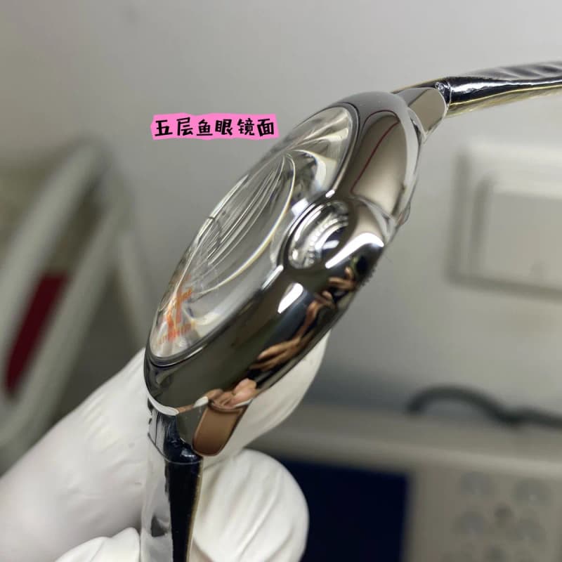 까르띠에 발롱블루 42mm (스틸 가죽스트랩) 5