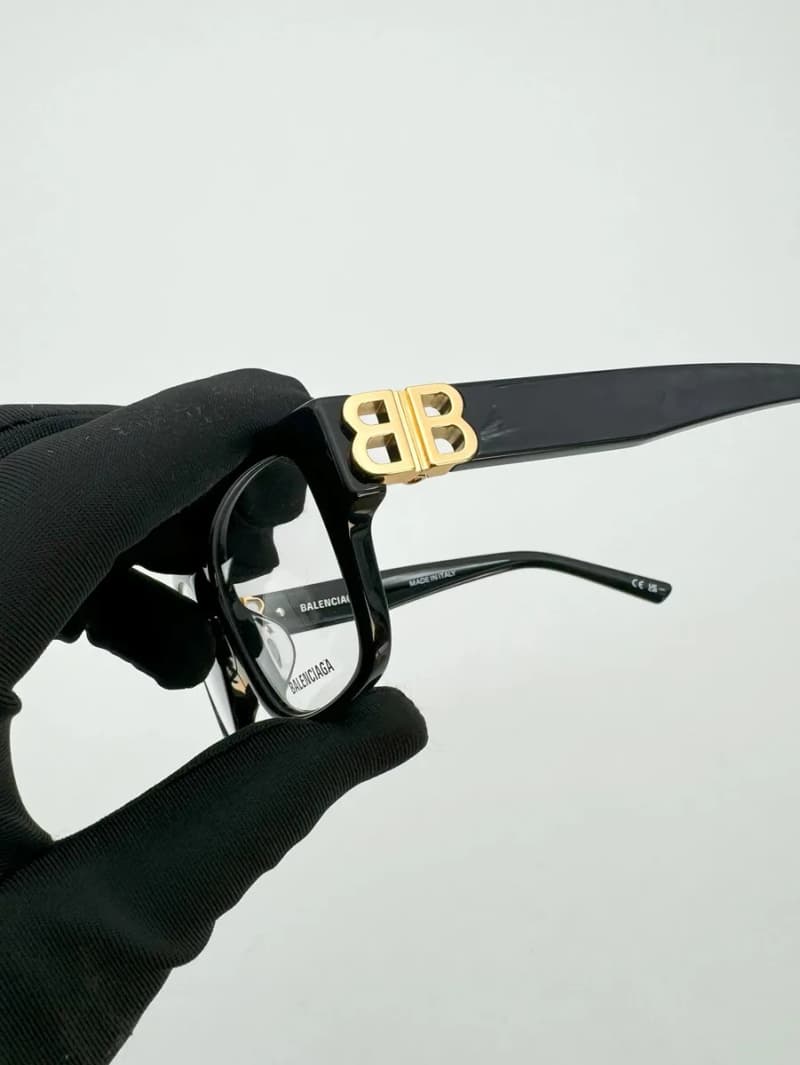 발렌시아가 BB0105O 안경테 (블랙) 25