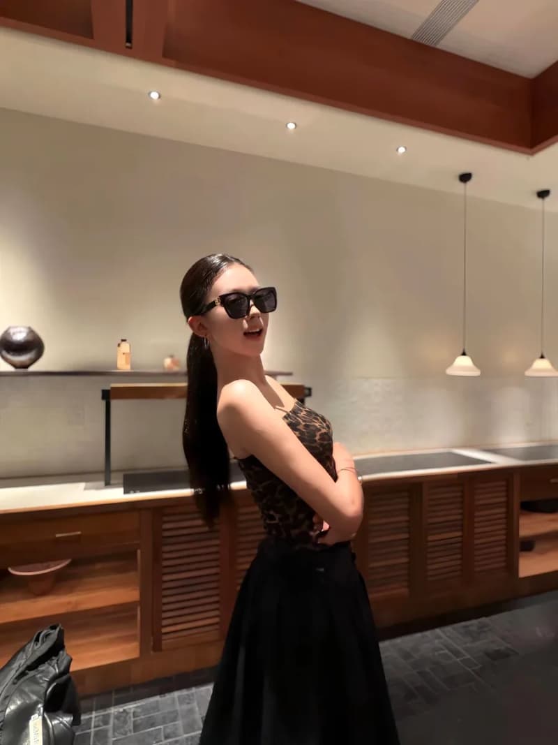 발렌시아가 BB 메탈로고 라지 스퀘어 선글라스 3