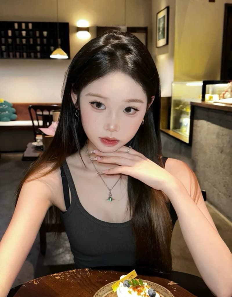 비비안 웨스트우드 퀸 지르콘 새턴 스피어 목걸이 (민트그린) 6
