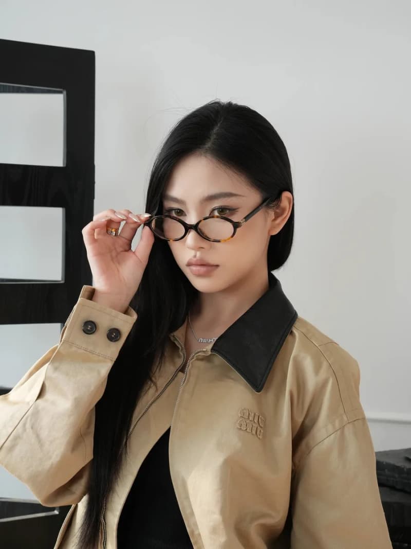 미우미우 장위안잉 동일 SMU04Z 안경테 (책벌레 스타일) 상세 2