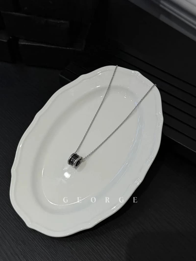 불가리 비제로원 목걸이 (블랙 세라믹 925 실버) 15