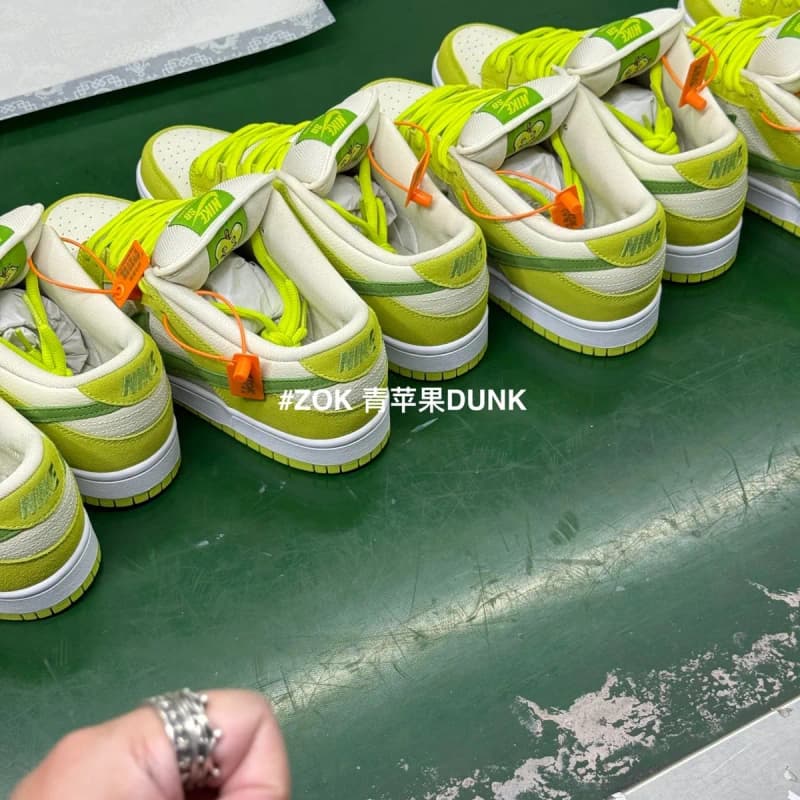 나이키 덩크 로우 SB 그린애플 19