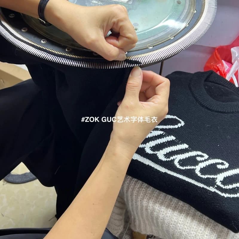 구찌 레터 자수 울 스웨터 17