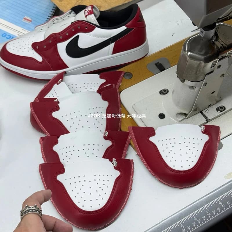 조던 AJ1 로우 시카고 (원년 시카고 로우탑) 12