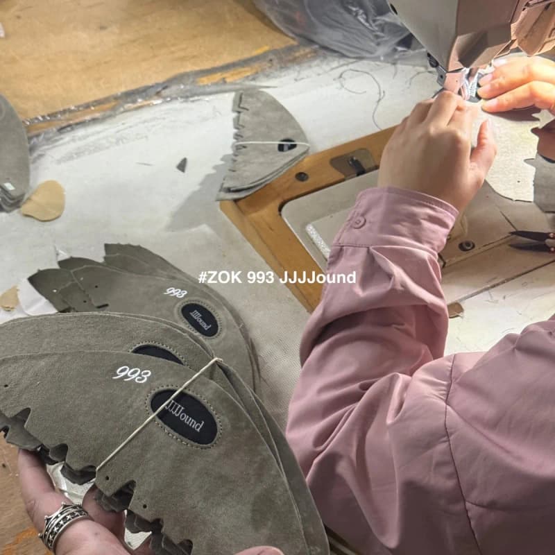 뉴발란스 993 x JJJJound 콜라보레이션 22