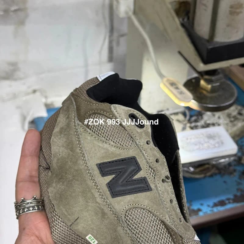 뉴발란스 993 x JJJJound 콜라보레이션 25