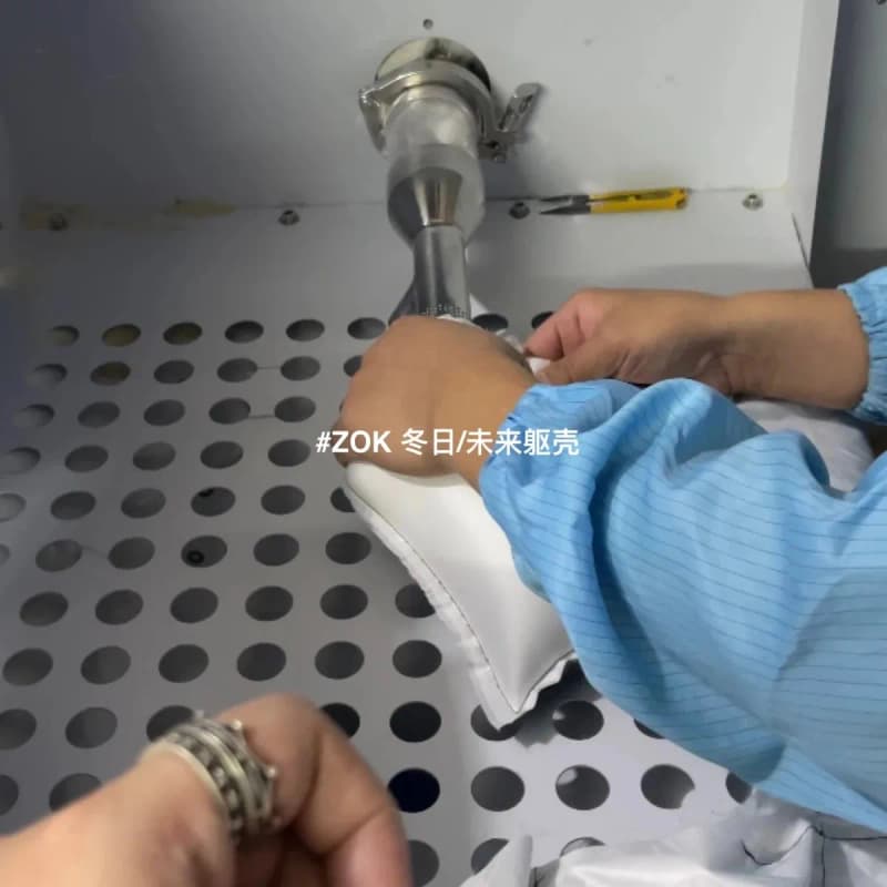 캐나다구스 프리스타일 크루 베스트 (구스다운) 21