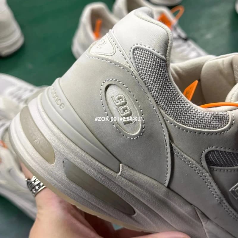 뉴발란스 991v2 스니커즈 (베이지) 13